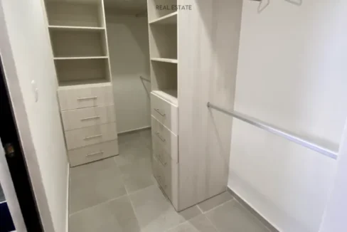 Walking closet_